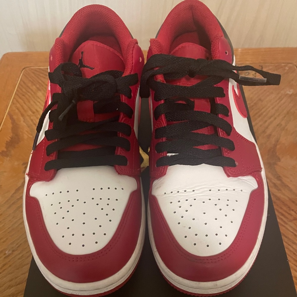 Air Jordan 1 Low 8.5 Men's